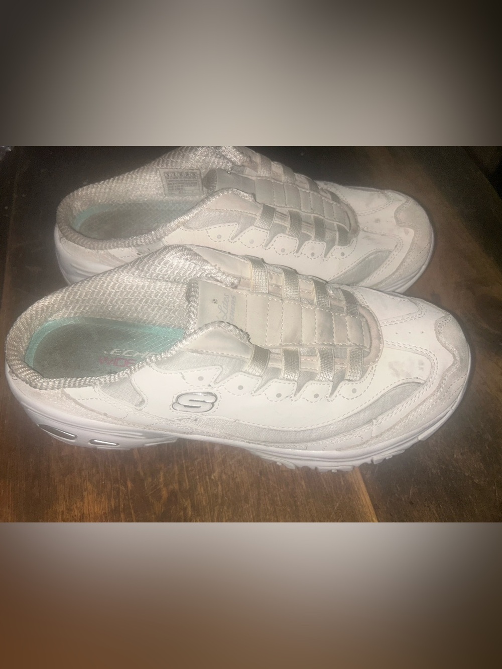 Skechers Women's Size 9 Wide Fit  D'Lites  White Mule Sneakers
